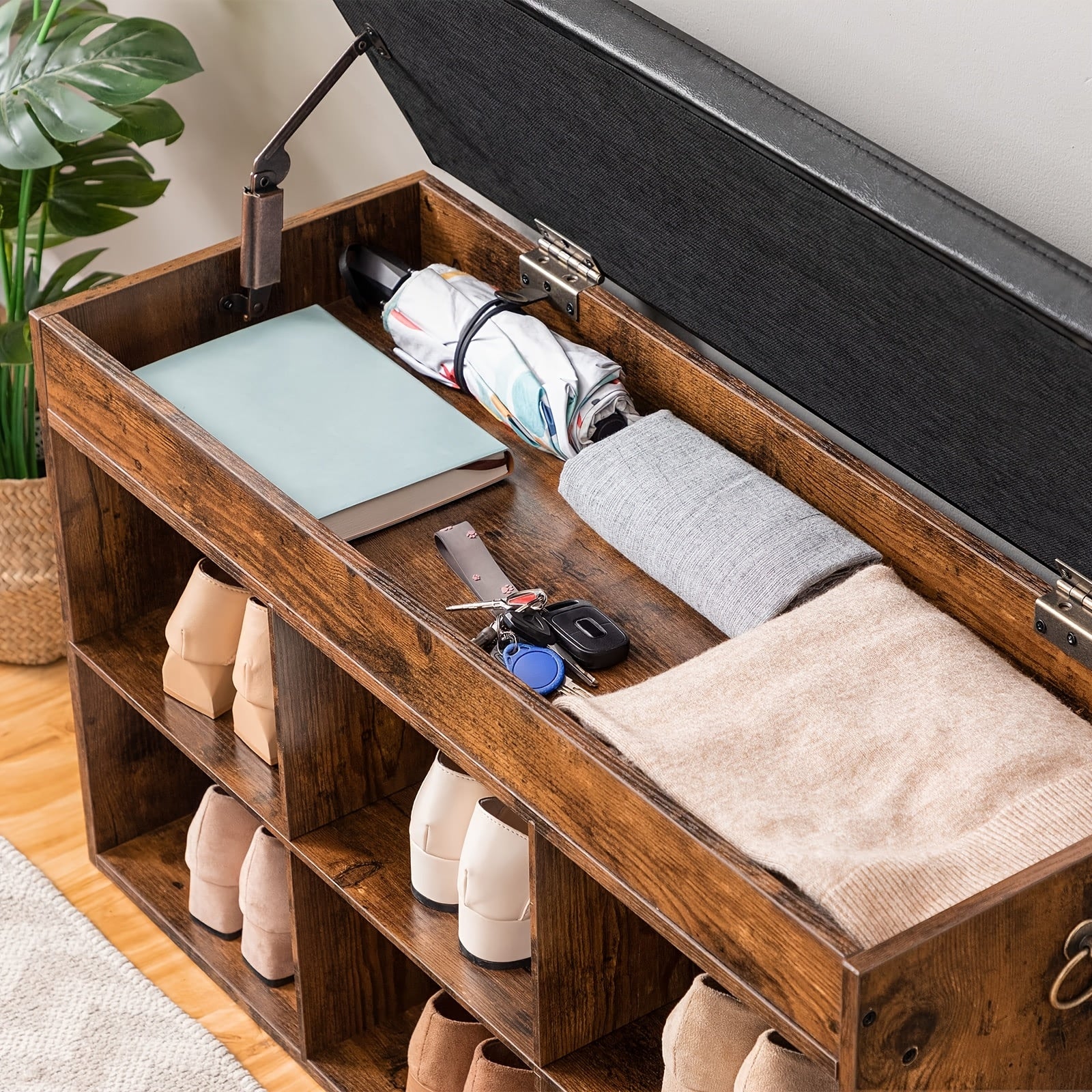 Banquette à Chaussures, Banquette à Coussin Doux, Étagère à Chaussures avec Espace de Rangement Sous le Siège, Armoire à Chaussures avec 6 Compartiments Ouverts, Capacité de Charge Maximale 135kg, Convient pour l'Entrée, le Couloir, le Salon, la Chambre