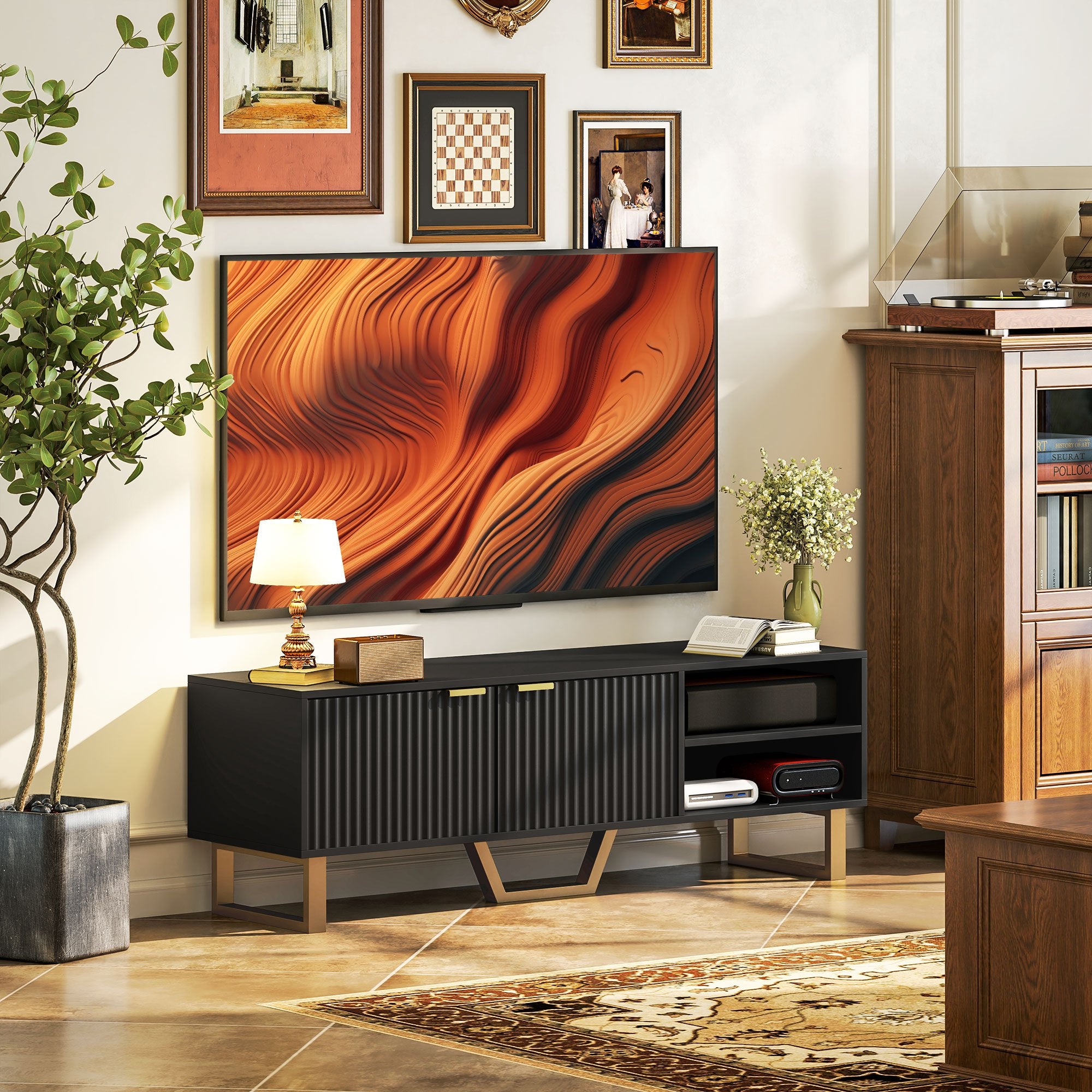 HOMCOM Meuble TV meuble télé bois banc TV pour téléviseur jusqu' à 70 pouces avec placard à 2 portes cannelées, compartiment ouvert et passe- câbles, pour salon chambre à coucher, 140 x 39 x 47 cm, noir