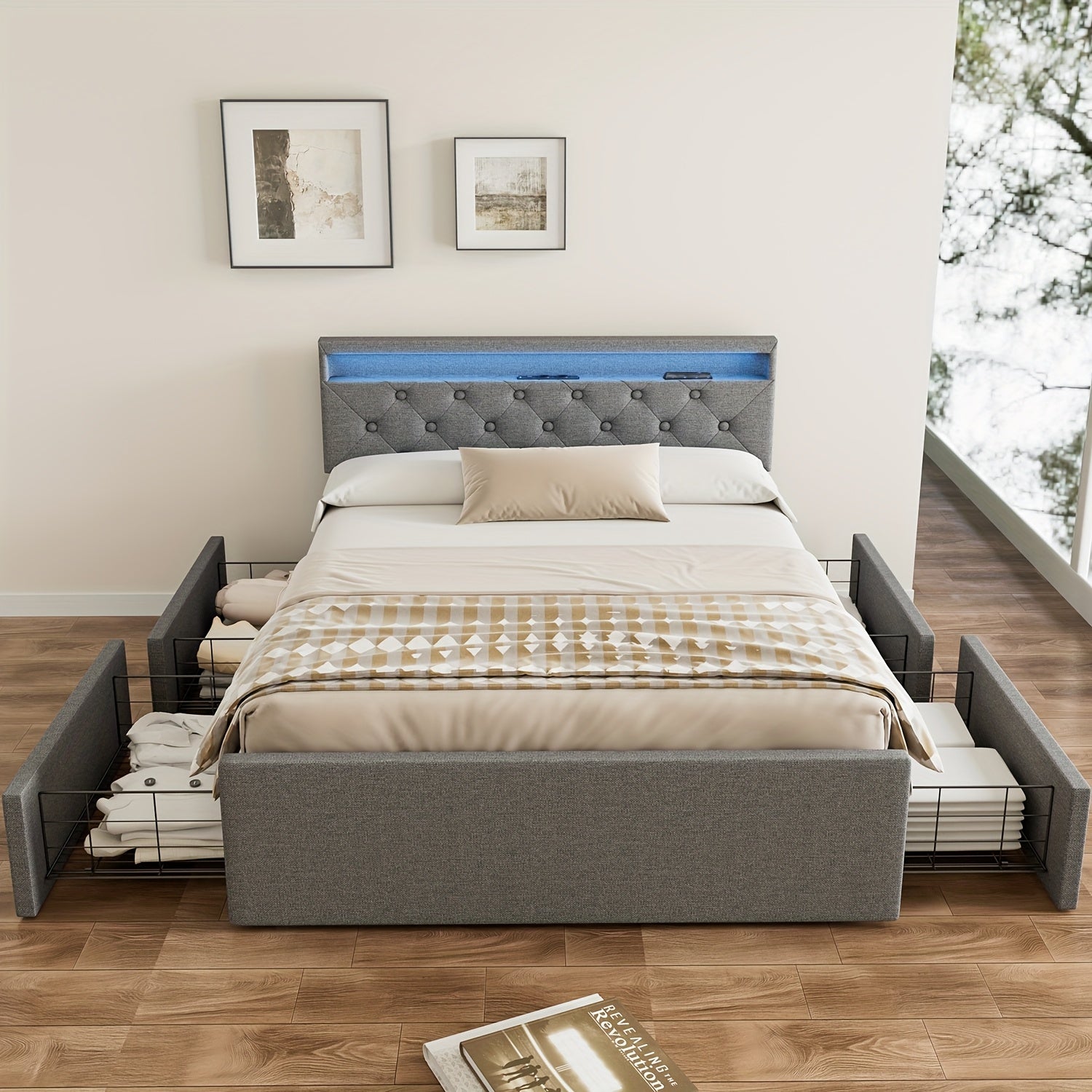 Lit Multifonctionnel Rembourré Souple 137×190cm | Tête de Lit avec Étagère de Rangement + Haut-parleurs Intégrés + Bande Lumineuse Ambiante | Design à Quatre Tiroirs Double Face | Cadre de Plateforme en Tissu Moderne, Grand Lit Douilleux pour King Size,