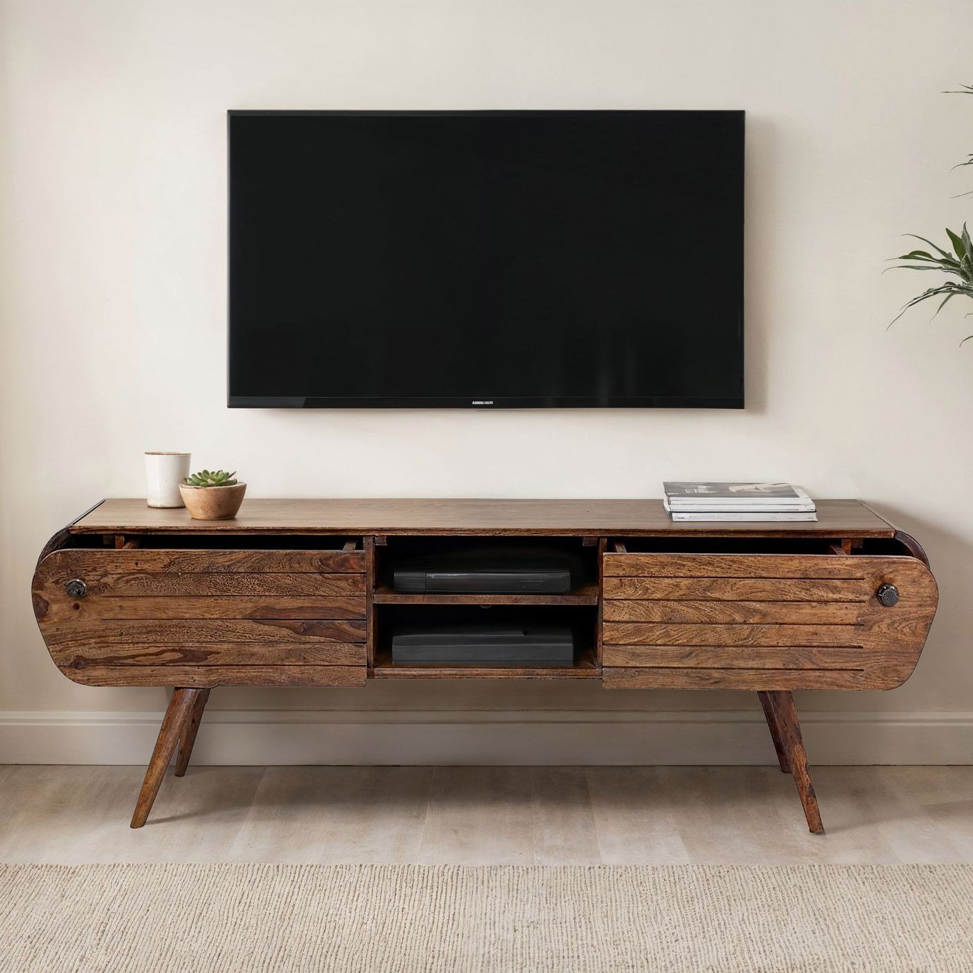 Meuble TV bas en bois de Sheesham massif 160 cm, armoire TV avec 2 tiroirs et étagères ouvertes, meuble TV rétro en bois, mobilier de salon design scandinave vintage, meuble TV solide