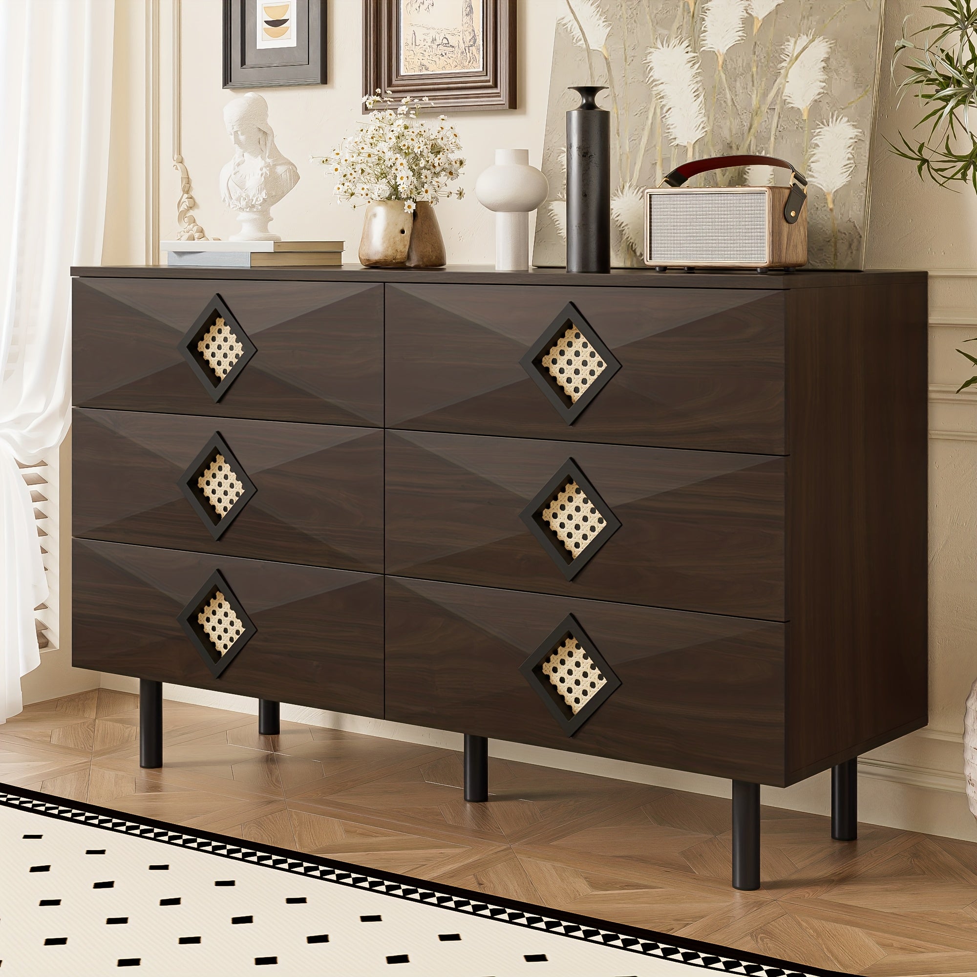 Commode Moderne à 6 Tiroirs avec Poignées en Rotin - Meuble de Rangement Élégant en Bambou, 120L x 40B x 74H, Construction Robuste, Aucun Assemblage Requis