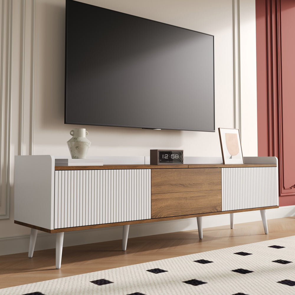 Meuble TV Moderne Blanc & Bois Naturel avec Meuble de Rangement à 3 Portes - Console Média Compacte, Conception Peu Encombrante pour Petits Espaces, Montage Facile, Construction Robuste, Hauteur 49.5", Longueur 160cm, Largeur 39cm, Centre de Divertisseme