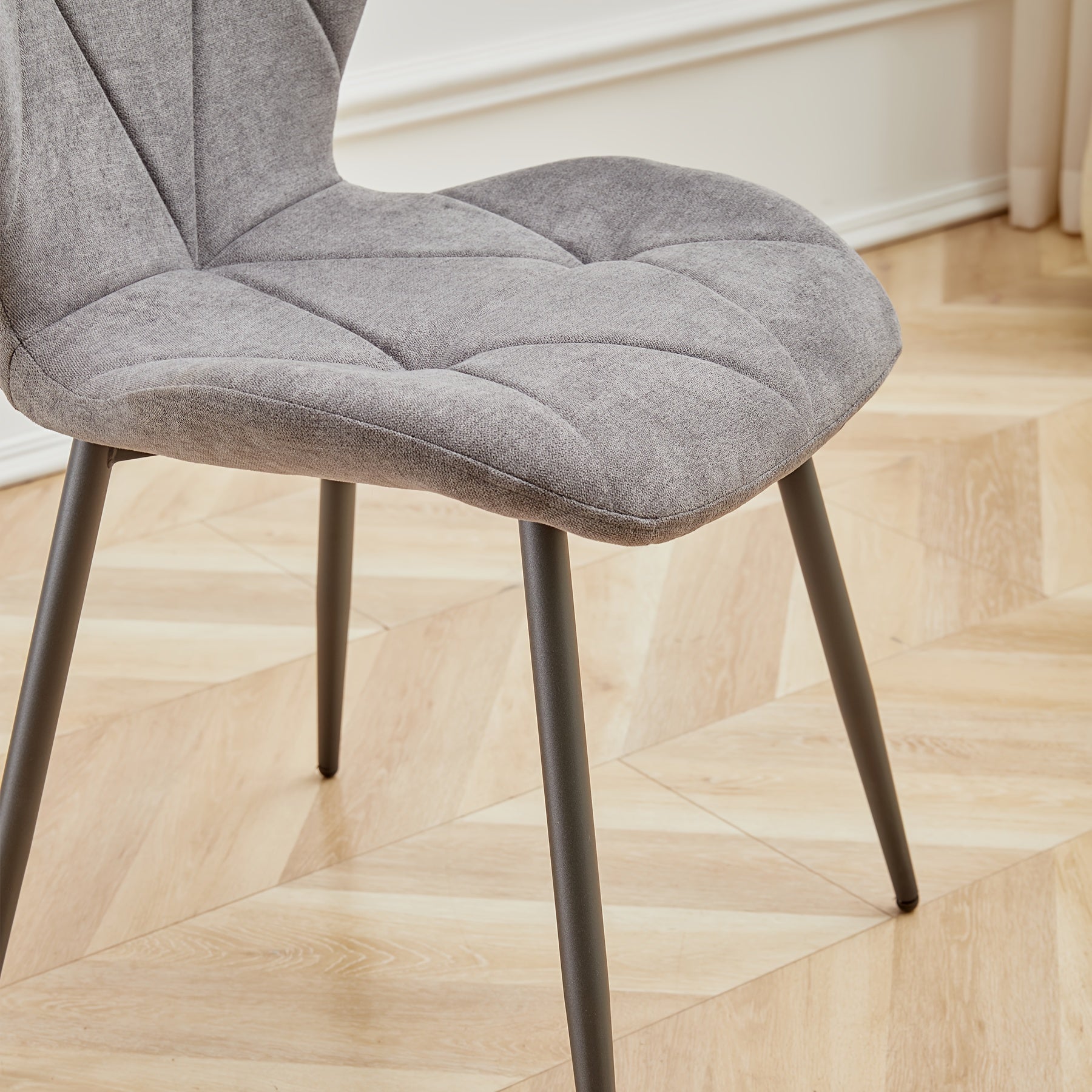 EGOONM Ensemble de 4 Chaises à Manger Style Mid-Century Moderne - Tissu Lin Gris Foncé avec Pieds en Acier Noir, Dossier Ergonomique et Sièges Rembourrés, Hauteur Réglable pour Salon, Cuisine ou Salle à Manger – Solides & Confortables, Faciles d'Entretie