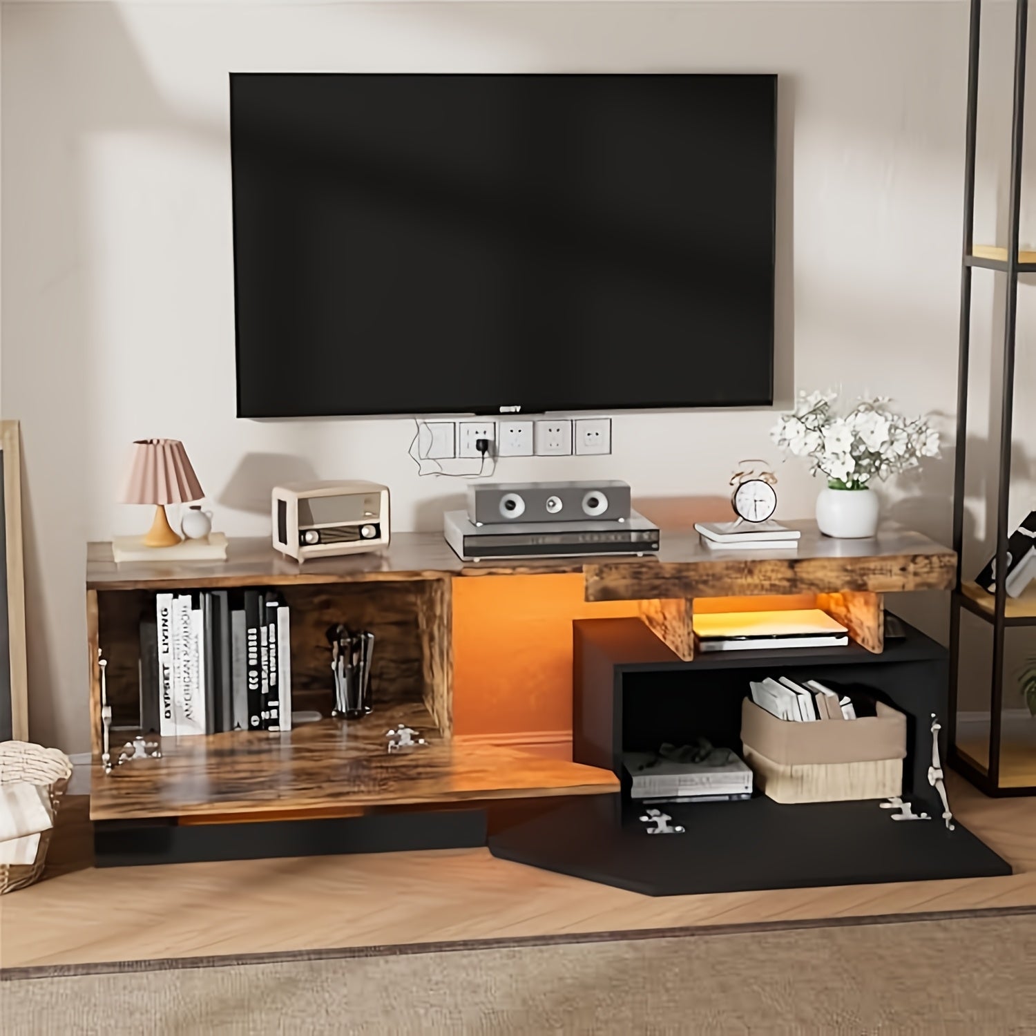 Meuble TV bas avec 2 volets/portes, meuble TV moderne sans poignée, meuble latéral pour téléviseurs jusqu'à 65 in (165 cm), étagère TV pour salon, salle de divertissement