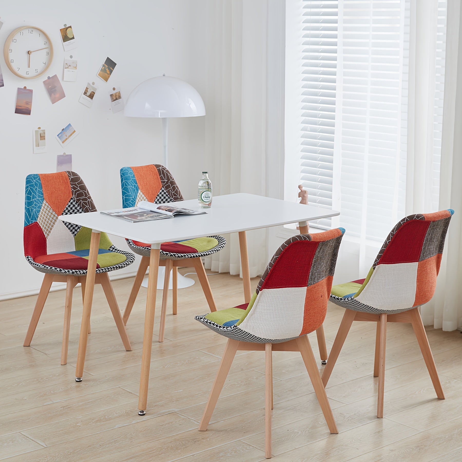 Ensemble de 2/4 chaises de salle à manger modernes du milieu du XXe siècle - Chaises de cuisine rembourées avec coussin en lin et dossier courbé, design ergonomique pour le salon, la chambre ou la salle à manger, motifs géométriques rouges et multicolore