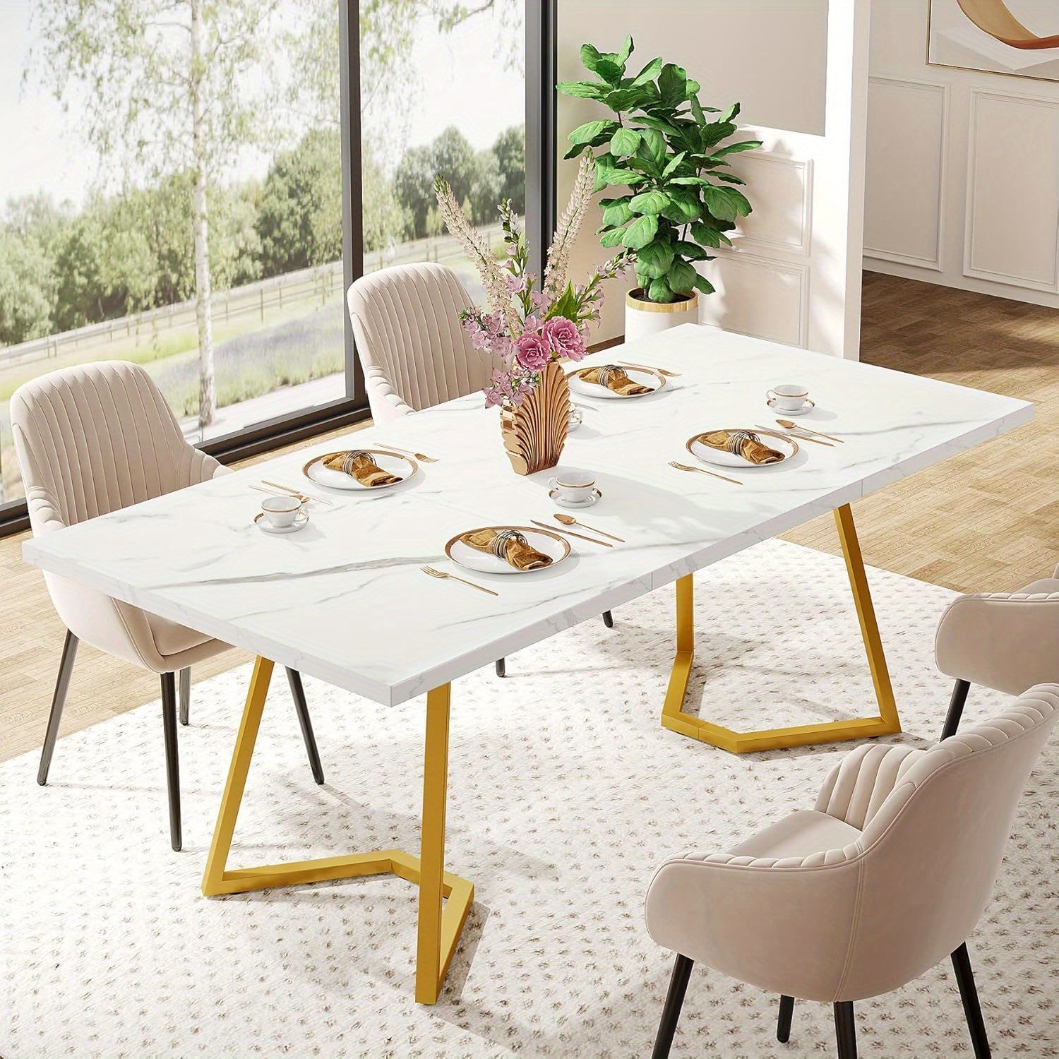 Table à manger rectangulaire moderne blanche et dorée de 55 pouces avec plateau en faux marbre, pieds métalliques robustes & patins ajustables - Surface résistante aux rayures de haute qualité, construction facilement nettoyable en bois ingénieré, design