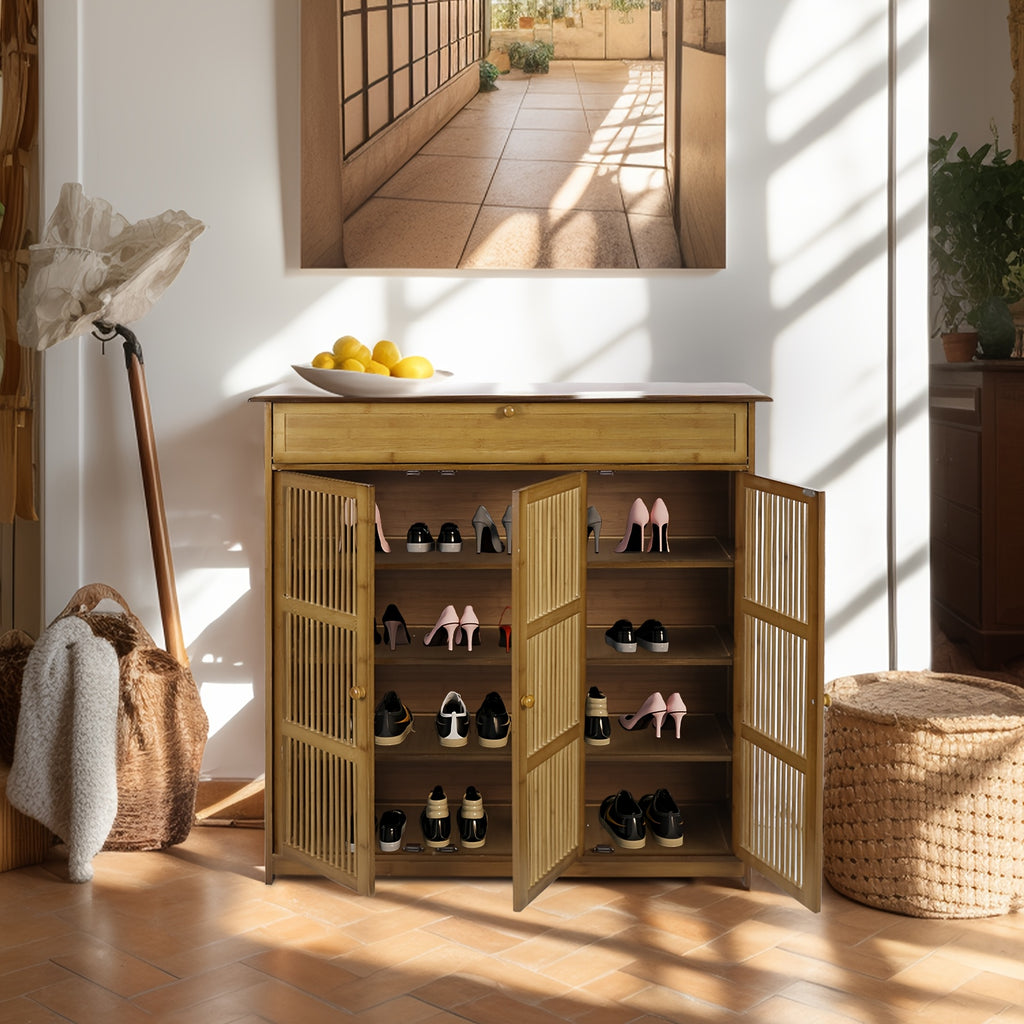 Armoire de rangement pour chaussures en bambou à 4 niveaux avec 3 portes creuses - Organisateur d'entrée autonome pour couloir, salon ou chambre à coucher, finition naturelle, capacité de 10 kg, sans tuyaux métalliques, organisateur de rangement pour cha