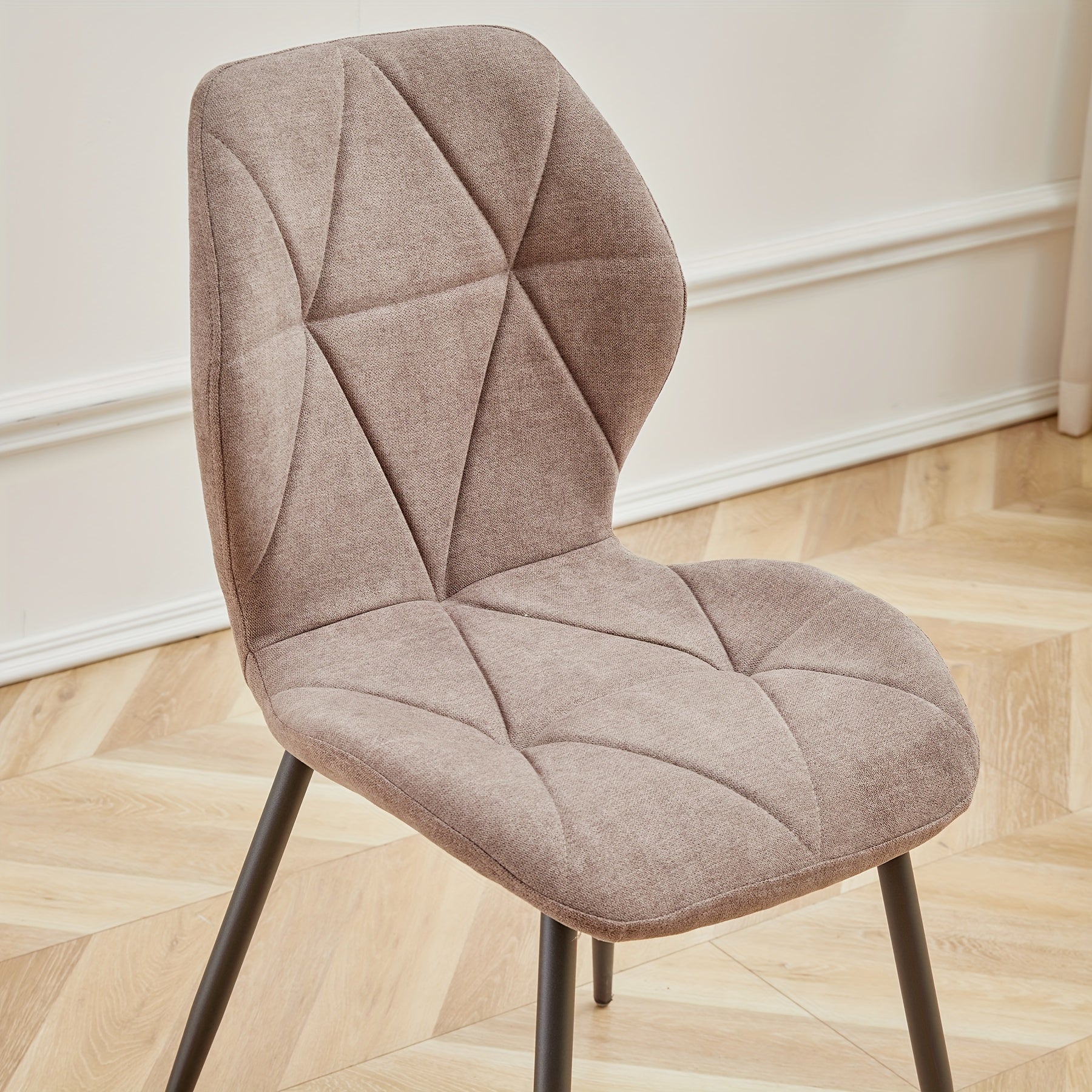 Ensemble de 4 chaises de salle à manger modernes du milieu du XXe siècle - Tissu en lin robuste et pieds en métal noir, design ergonomique sans bras, surface facile à nettoyer pour salle à manger, salon, cuisine - Compatible avec les sols en bois dur - M
